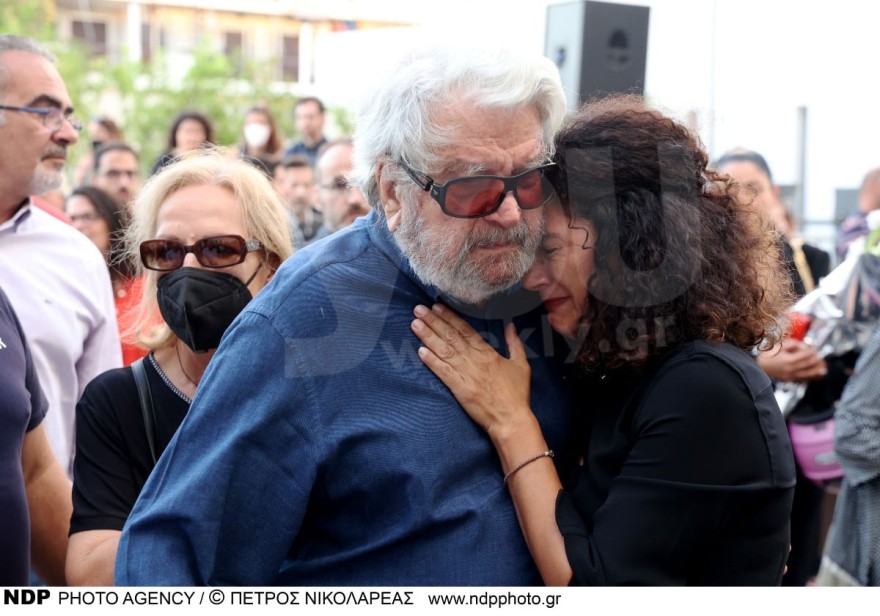 Ράκος η Τζένη Κολλιά