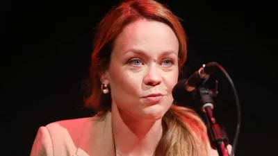 Κόρη πρώην υπουργού - Ποια είναι η Λένα Παπαληγούρα που πρωταγωνιστεί στην σειρά Φλόγα και άνεμος