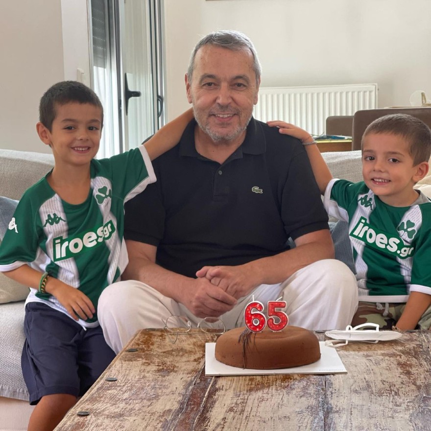 Λιάτσος εγγόνια