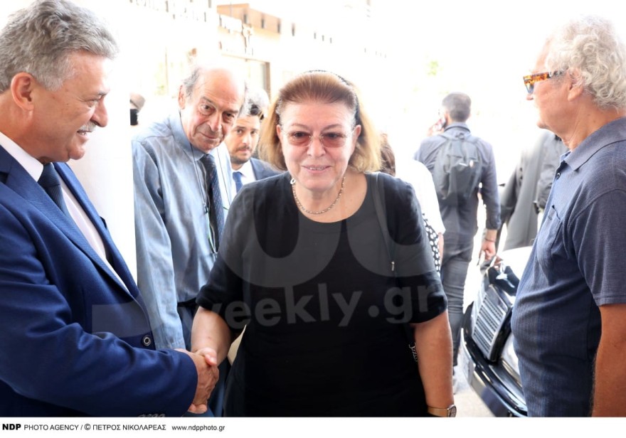 Λίνα Μενδώνη κηδεία Ειρήνης Παππά