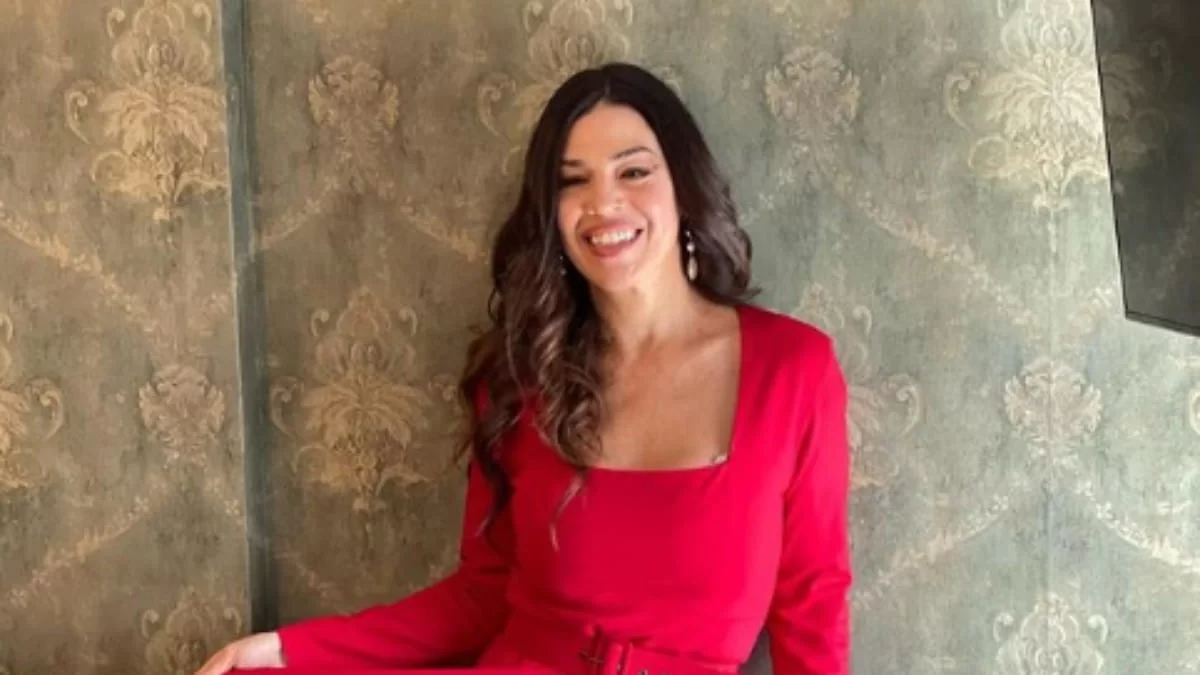 Πανύψηλη με πόδια γαζέλας - Σαν μοντέλο η 19χρονη κόρη της Ναταλίας Δραγούμη