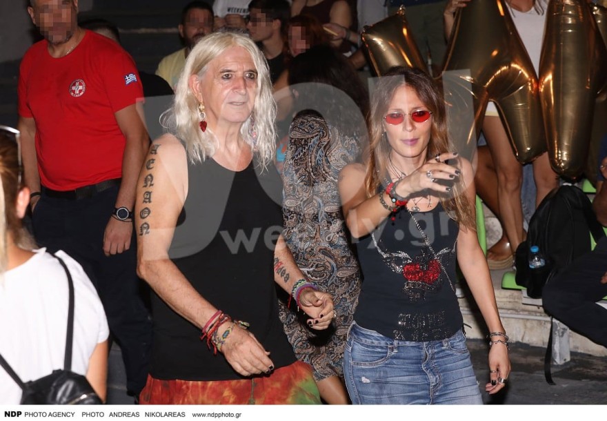 Νίκος Καρβέλας Έλενα Φερεντίνο εμφάνιση