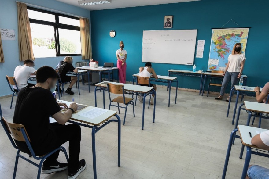Πανελλάδικές εξετάσεις - Ανακοίνωση της Κεραμέως