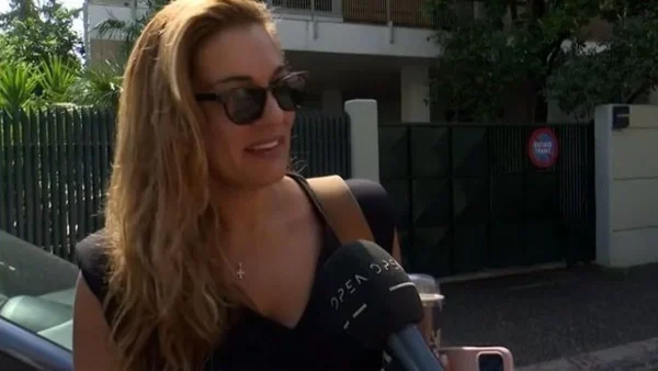 Φάνηκε η αμηχανία της στην κάμερα - Η αντίδραση της Παπίλα όταν ρωτήθηκε για την συνεργασία με τον Καρτελιά