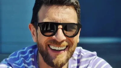 Γενέθλια για τον Θανάση Πάτρα - Έσβησε τούρτα έκπληξη και αποκάλυψε την ηλικία του