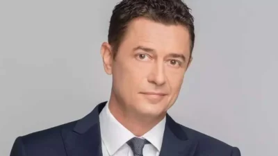 Από τις οικογενειακές διακοπές στην Μύκονο πίσω στην θέση του - Χαρές για τον Αντώνη Σρόιτερ