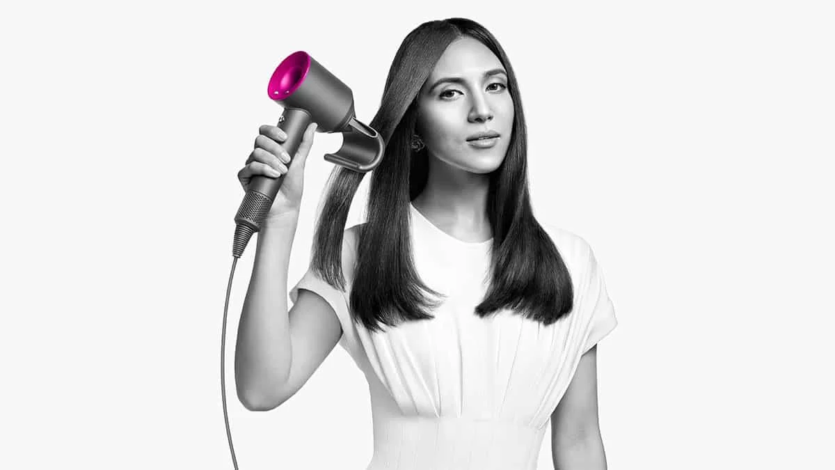 Dyson Supersonic Flyaway: Πες αντίο στα φριζαρισμένα μαλλιά με ένα μόνο πέρασμα!