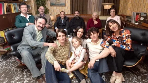 «Μου είχαν λείψει περισσότερο από όσο πίστευα» - Το Twitter "τρελάθηκε" με την πρεμιέρα της σειράς "Τα καλύτερά μας χρόνια"