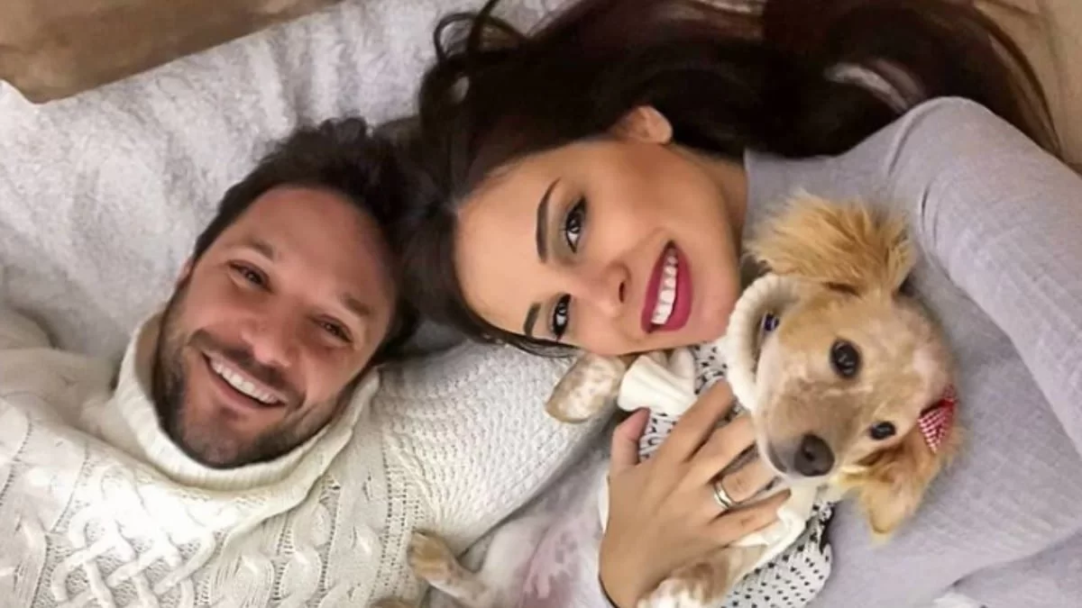 Τον φιλούσε τρυφερά στο μέτωπο και εκείνος "έλιωνε" - Ρομαντικό ταξίδι στην Ρώμη για τον Ευθύμη Ζησάκη και την καλή του