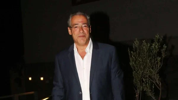 Ο γάμος τους κράτησε μιάμιση εβδομάδα: Γνωστή και κούκλα τραγουδίστρια η πρώην σύζυγος του Νίκου Μάνεση