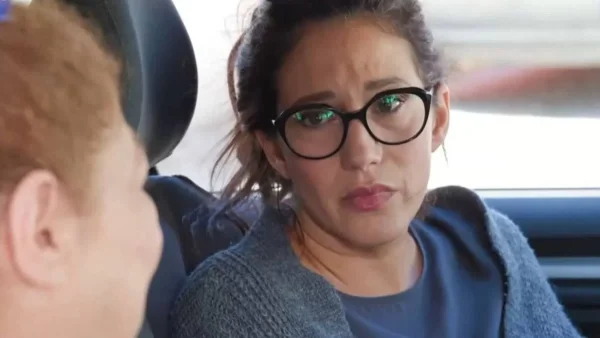 Η δική μας οικογένεια (25/10): Αποκαλύπτεται η πραγματική ταυτότητα της Αγγελικής