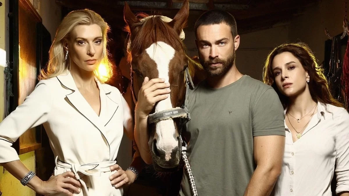 Άγρια Γη (10/10): Ραγδαίες εξελίξεις - Ο Λουκάς παίρνει τα αποτελέσματα του DNA