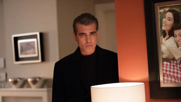 Άπιστος 7/10: Ο Βολκάν εξακολουθεί να παίζει θέατρο για να κρατήσει στη ζωή του την Ασιγιά