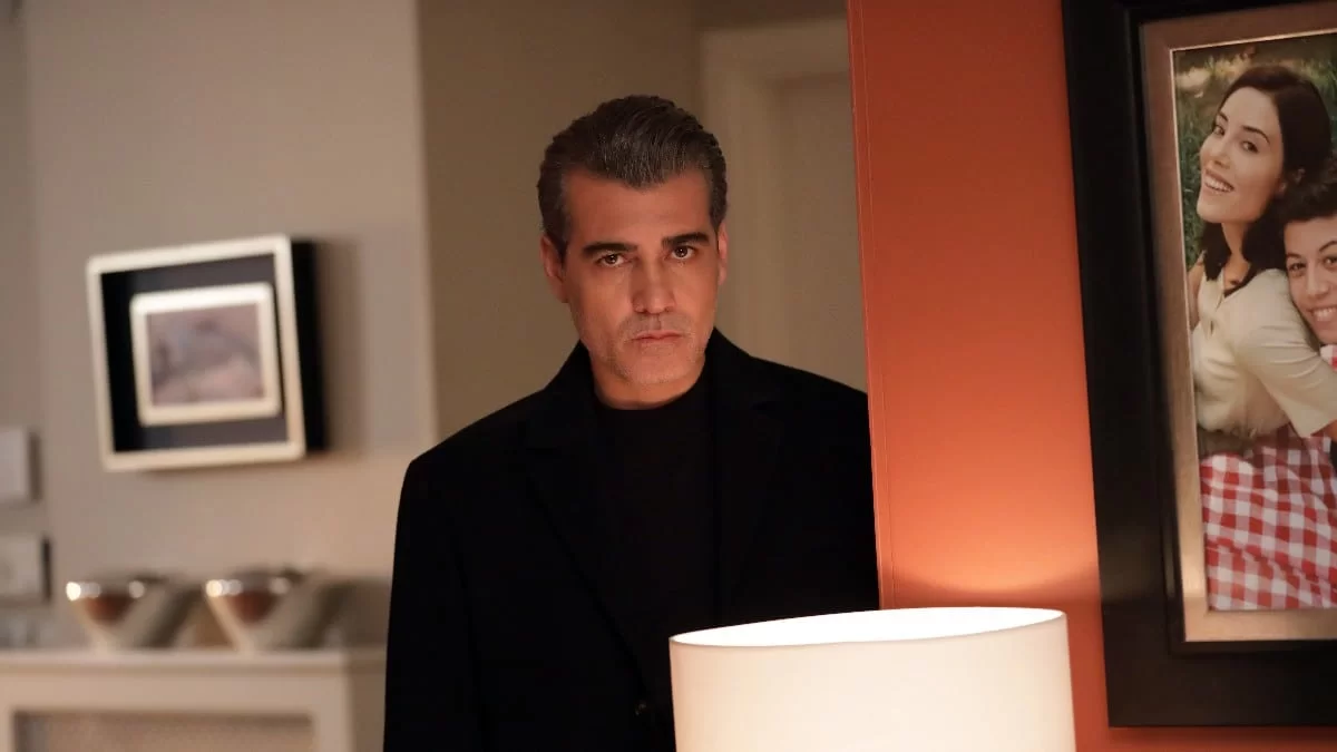 Άπιστος 7/10: Ο Βολκάν εξακολουθεί να παίζει θέατρο για να κρατήσει στη ζωή του την Ασιγιά