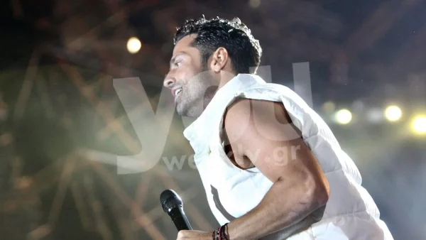 Συναυλία Αργυρού & 50 Cent: Το βίντεο με τον Κωνσταντίνο που κάνει τον γύρο του διαδικτύου