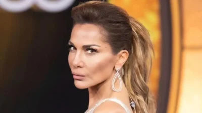 Αστραφτερό, mini φόρεμα, από τη Celia Kritharioti - Η συγκλονιστική εμφάνιση της Δέσποινας Βανδή, στην πρεμιέρα του J2US