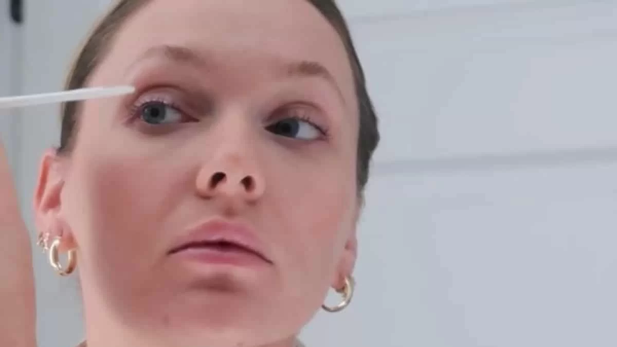 2 σε 1 περιποίηση για φρύδια & βλεφαρίδες