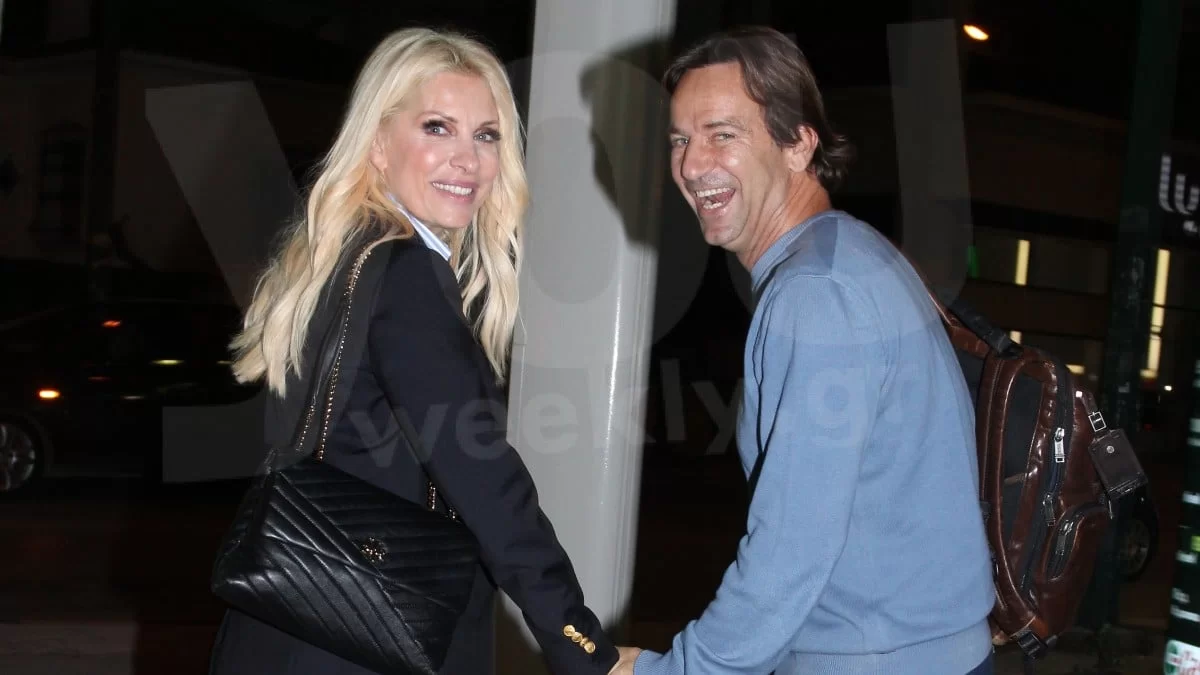 Ταξίδι "αστραπή" για την Ελένη Μενεγάκη και τον Ματέο Παντζόπουλο - Πιο ερωτευμένη από ποτέ στην αγκαλιά του στα στενά της Ρώμης