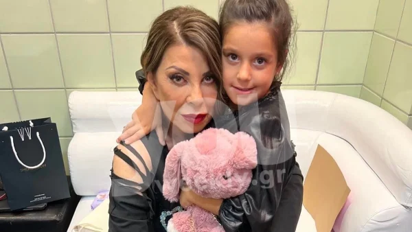 Η Άντζελα Δημητρίου με την βαφτισιμιά της - Αποκλειστικές φωτογραφίες και βίντεο από τα παρασκήνια του J2US