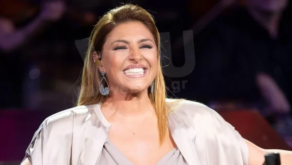 Η Έλενα Παπαρίζου ανακοίνωσε τα ευχάριστα λίγο πριν την λαμπερή πρεμιέρα του «The Voice» - Έγινε γνωστό πως...