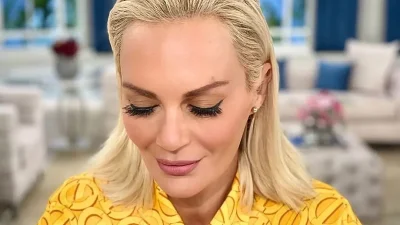 Το στιλ της 47χρονης Έλενας Χριστοπούλου είναι για όλους - 3 ιδιαίτερα αξεσουάρ που δεν αποχωρίζεται