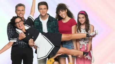 Η δική μας οικογένεια (28/10): H Φωτεινή επιστρέφει σπίτι και βρίσκει τον Παύλο μαζί με τον Αντρέα