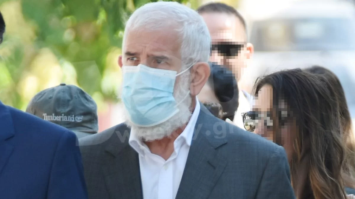 «Όταν σε βλέπω στη σκηνή σε...» - Στη φόρα ερωτικά μηνύματα που έστελναν ηθοποιοί στον Πέτρο Φιλιππίδη