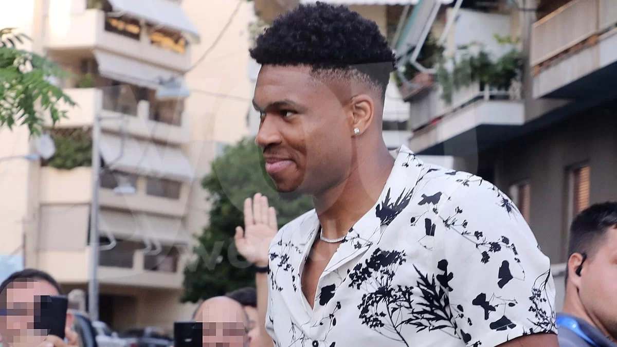 Πόσο πλουσιότερος θα γίνει φέτος ο Γιάννης Αντετοκούνμπο - Το "χρυσό" συμβόλαιο και τα εξωφρενικά ποσά