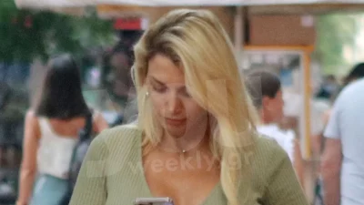 Στο κομμωτήριο η  Κωνσταντίνα Σπυροπούλου λίγους μήνες πριν γίνει μαμά