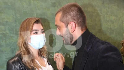 Λαμπερή και ανανεωμένη μετά τη γέννα - Η πρώτη δημόσια εμφάνιση της συντρόφου του Κουτσόπουλου, Χρύσας Μιχαλοπούλου