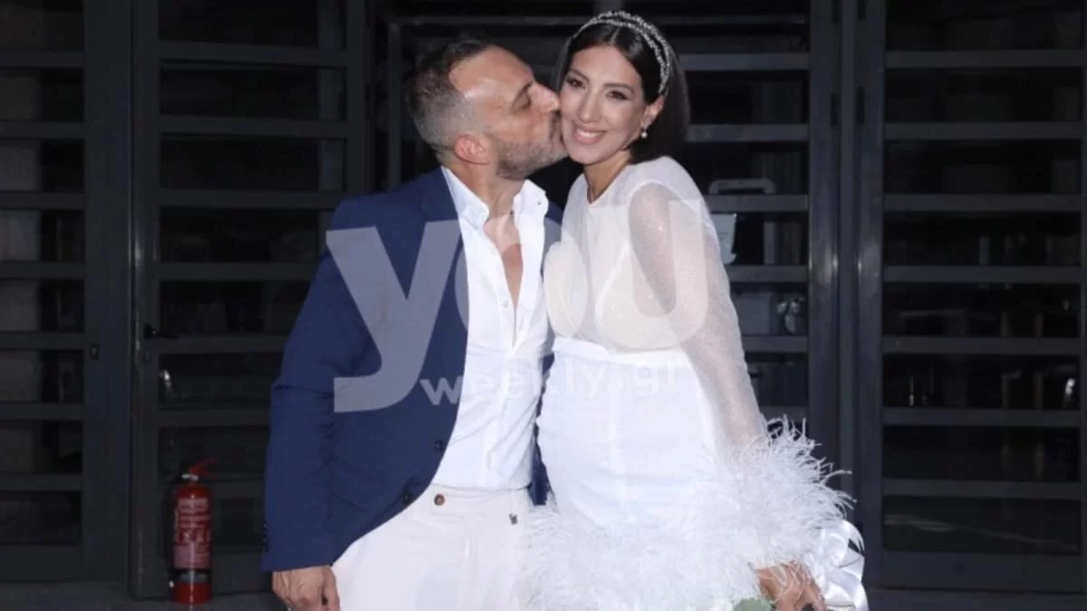 Σοφία Λεοντίτση: Ποζάρει αγκαλιά με τον μπέμπη της στο μαιευτήριο