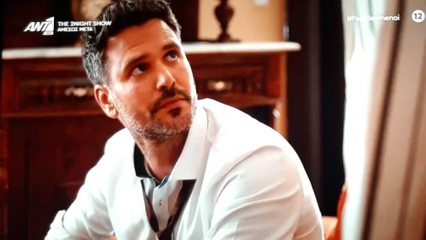 «Βγάλ' τα όλα αγόραρε» - Ο Μιχάλης Λεβεντογιάννης αποχωρίστηκε το σακάκι του και προκάλεσε λιποθυμίες στο κοινό των «Παγιδευμένων»