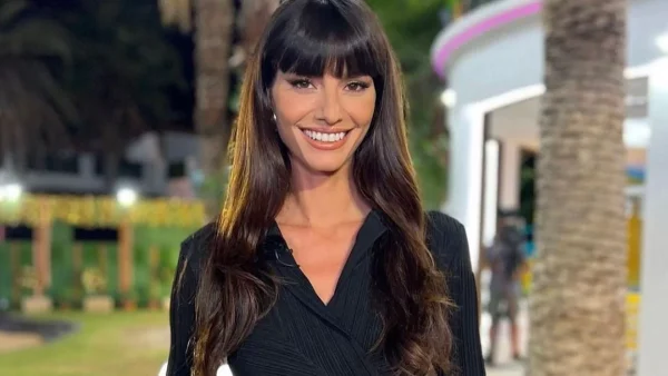 Love Island highlights 4/10: Τα πρώτα φιλιά μεταξύ 2 παικτών και η είσοδος μιας νέας παίκτριας