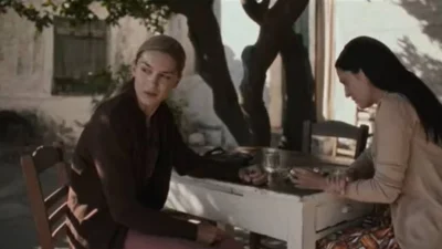 Μία νύχτα του Αυγούστου (23/10): Ο Σταύρος αφήνει την Αγάθη στα κρύα του λουτρού