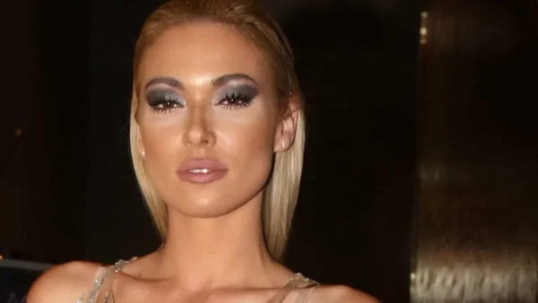 Δύσκολες ώρες για την Μικαέλα Φωτιάδη - Εκτάκτως στο χειρουργείο ο γιος της