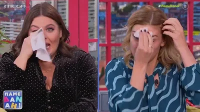 Πάμε Δανάη: Μπάρκα και Δέσποινα Καμπούρη ξεβάφτηκαν στο πλατό - Τα πρόσωπα τους χωρίς μακιγιάζ