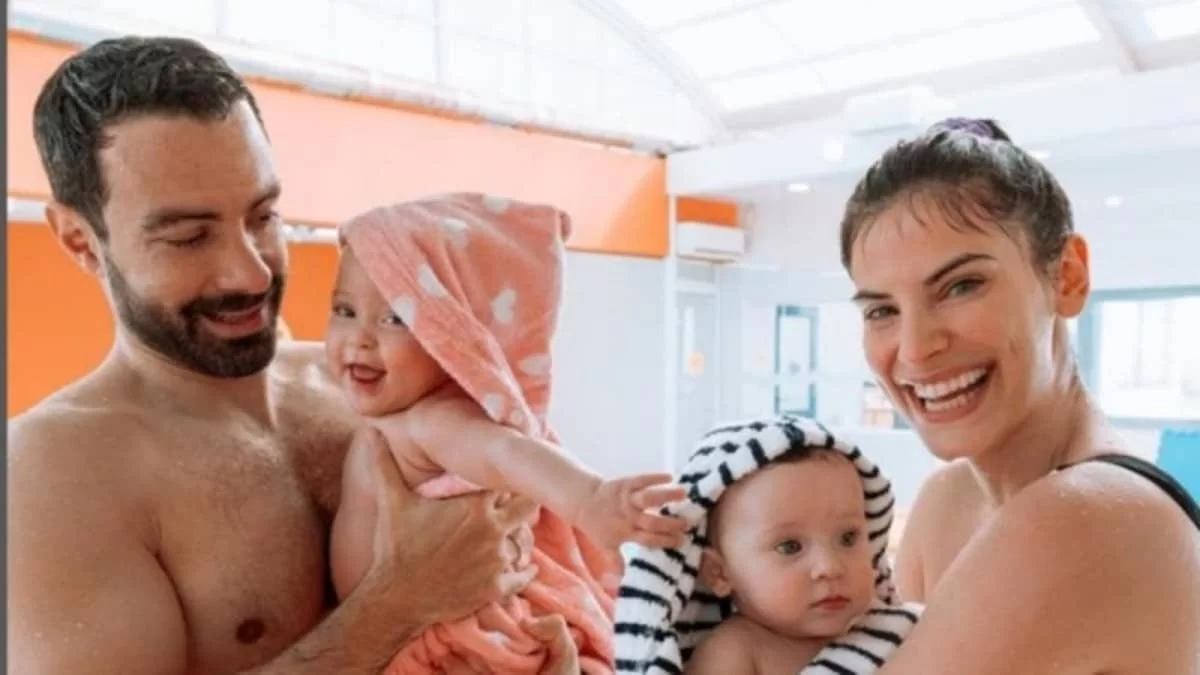 Είναι ο πιο γλυκός μπαμπάς - Η νέα έξοδος του Σάκη Τανιμανίδη με τις δίδυμες Αριάνα και Φιλίππα