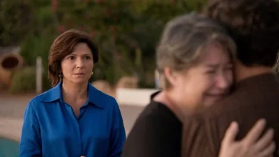 Παγιδευμένοι: «Ανατριχίλα αυτή η σκηνή» - Η Ειρήνη έβαλε τα κλάματα στην αγκαλιά του δολοφόνου της κόρης της και το Twitter "πάγωσε"