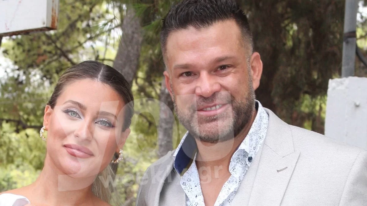 Έλαμπε η Βαλεντίνη με την νεραϊδένια τουαλέτα της δίπλα στον Κώστα Σόμμερ - Φωτογραφίες από τη βάφτιση του γιου τους