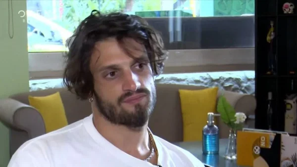 «Η γυναίκα κρατάει το σπίτι και ο άντρας είναι...» - "Κόλαφος" ο Στέλιος Νιάκαρης