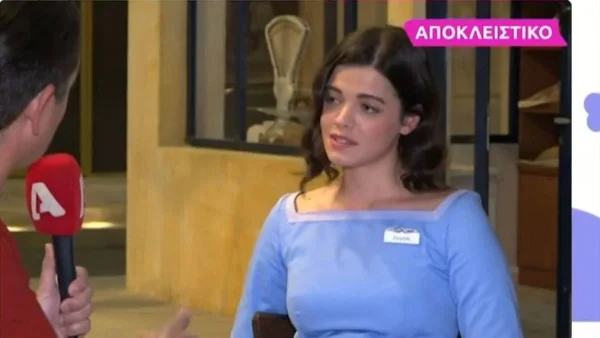 «Μου ήταν δύσκολο να πάω στο γύρισμα» - Οι πρώτες δηλώσεις της Τζένης Καζάκου μετά τον θάνατο του παππού της, Κώστα