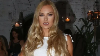 "Έσπρωξε τη γιαγιά και χτύπησε το κεφάλι της! Μόλις το..." - Η εξομολόγηση της Τζούλιας Νόβα για τον πατέρα της