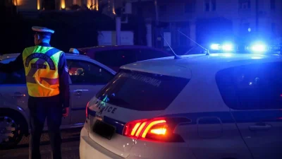 Συνελήφθησαν δύο αστυνομικοί για τον βιασμό στο Α/Τ Ομόνοιας - Επιβεβαιώνει τη 19χρονη ο ιατροδικαστής