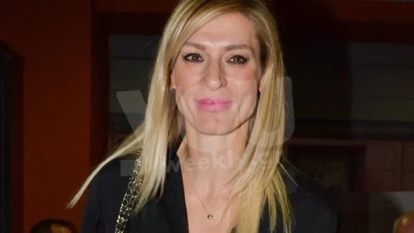 Αναστάτωσε ολόκληρο το instagram - Η Ζέτα Δούκα ποζάρει ανήμερα της 28ης Οκτωβρίου χωρίς να φοράει τίποτα από την μέση και πάνω