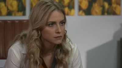 Τρία Μίλια (10/11): Η Φωτεινή βλέπει τον Μιχάλη να συναντιέται κρυφά με την Μάνια