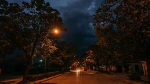 Καιρός 16/11: Από τις βραδινές ώρες θα εκδηλωθούν σποραδικές καταιγίδες - Σε ποιες περιοχές