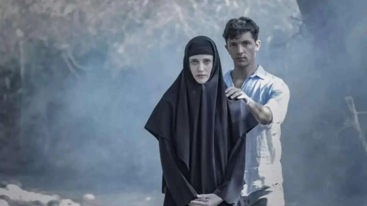 Μαύρο Ρόδο (28/11): Κάνουν παθιασμένο έρωτα στον αχυρώνα αλλά τους πιάνουν στα πράσα