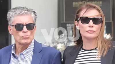 Η υπέρκομψη εμφάνιση, με Chanel τσάντα, της Τατιάνας Στεφανίδου, στο κέντρο της Αθήνας, μαζί με τον Νίκο Ευαγγελάτο