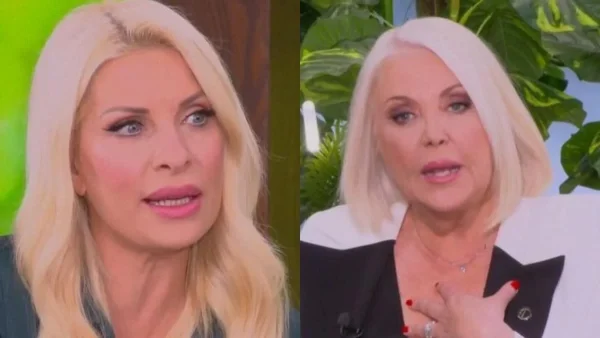 Ελένη Μενεγάκη - Ρούλα Κορομηλά: Πως συμπεριφερόταν η μία στην άλλη όταν η κάμερα έκλεινε για διαφημίσεις