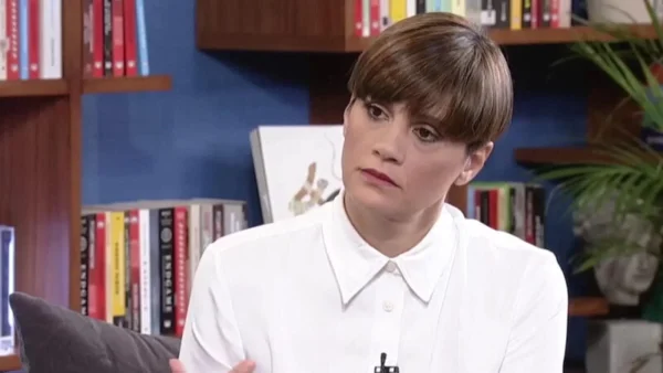 «Τότε όταν μου συνέβησαν...» - Η εξομολόγηση της Άννας Μαρίας Παπαχαραλάμπους για τις κακοποιητικές συμπεριφορές